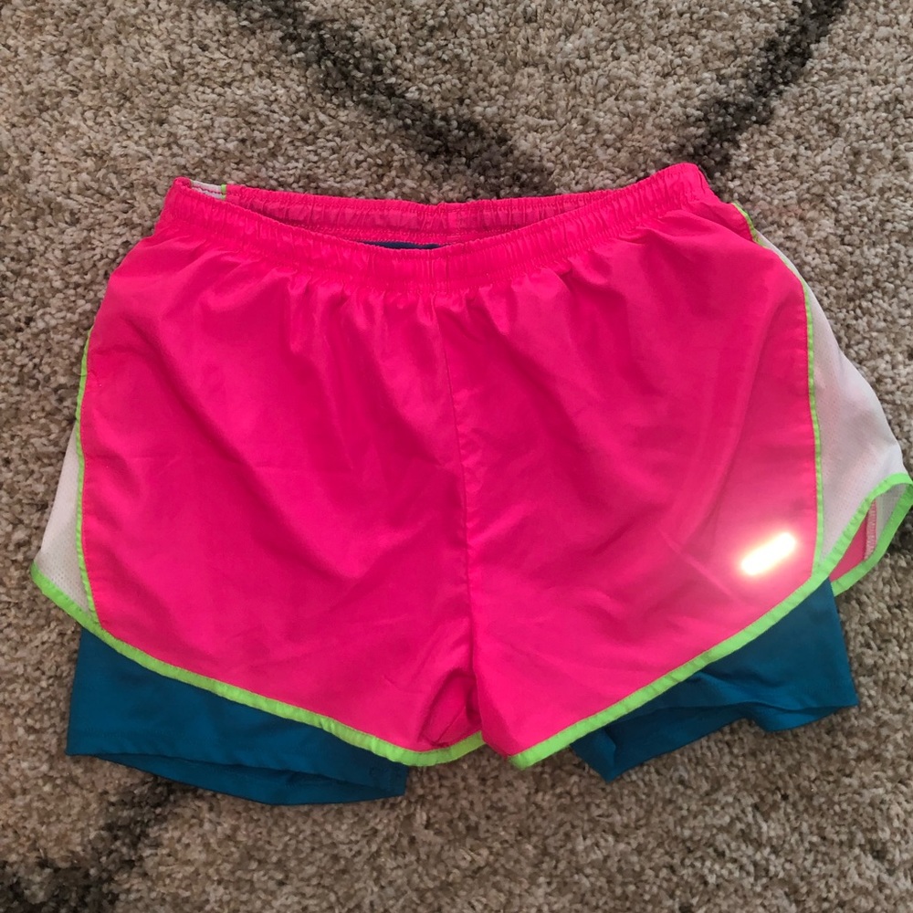 Two running short - Picture 3 of 3
